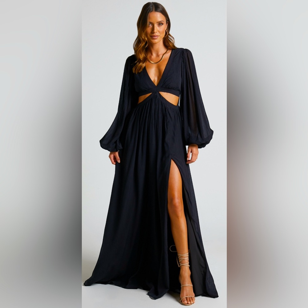 PAIGE MAXI DRESS - SIDE CUT OUT BALLOON SLEEVE DRESS IN BLACK
SHOWPO